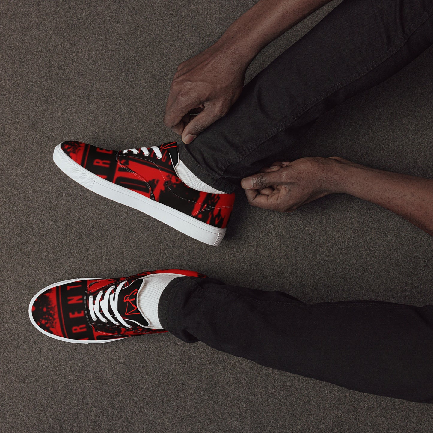 RED LYRIC Men’s lace-up canvas shoes